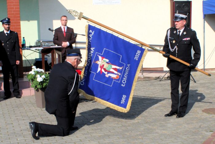 Miniaturka artykułu Jubileusz 60-lecia OSP w Łomnicy i uroczyste nadanie sztandaru